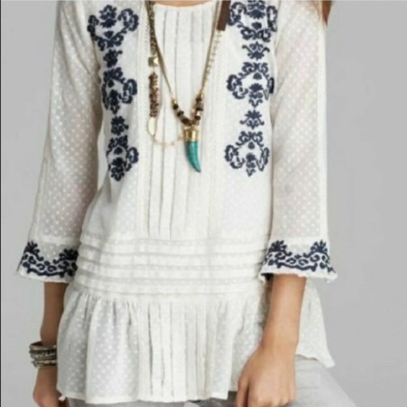 Free People Tops - 🖤FREE PEOPLE Swiss dot tunic embroidered